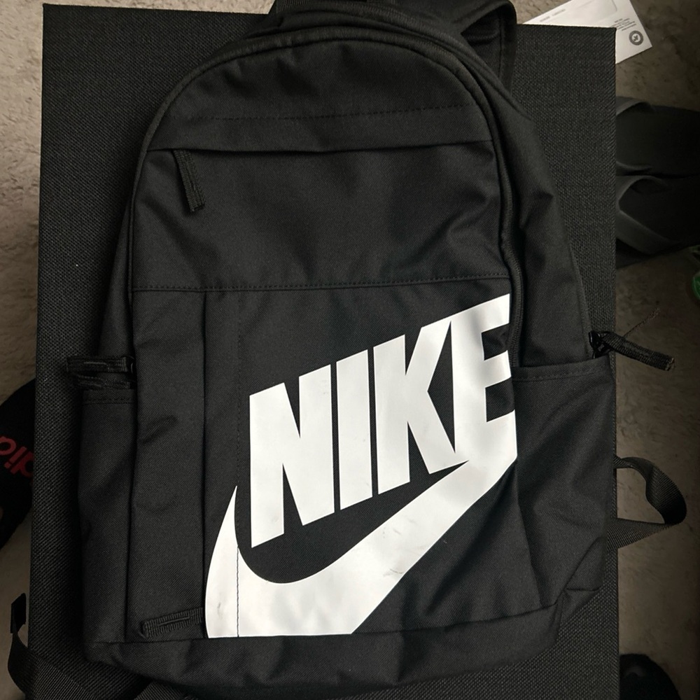 Nike Elemental 21L Backpack Black-White Swoosh Logo School/Work/Gym
